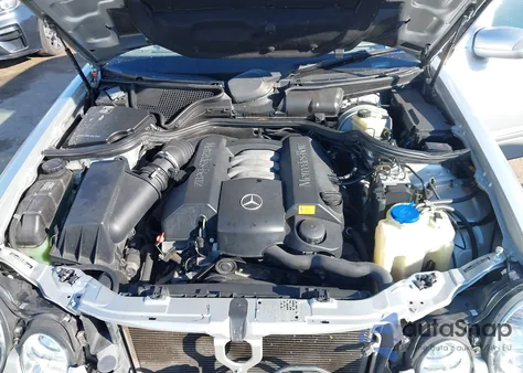 2001 Mercedes-Benz E 320 from USA, damaged, VIN WDBJF65J31B250070